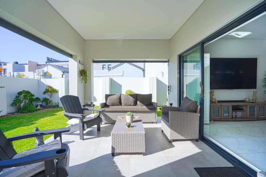 4 Bedroom Property for Sale in Sandown Western Cape